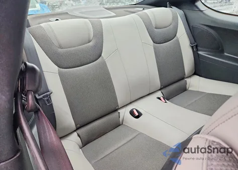 2013 Hyundai Genesis Coupe 2.0T z USA, uszkodzony, nr VIN KMHHT6KD1DU083025